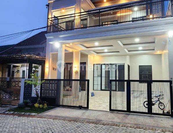 Dijual Rumah 2 Lantai Baru di Perum Oma Campus, Malang