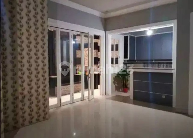 Dijual Rumah Bagus 2 Lantai di Masjid Agung Residence, Surabaya