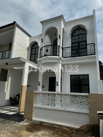 Dijual Rumah Bagus Terawat 2 Lantai di De Sun Sulfat, Malang Dijual Rumah Bagus Terawat 2 Lantai di De Sun Sulfat, Malang