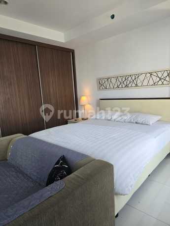 Tinggal Bawa Koper! Apartemen Studio Azalea Suites Cikarang