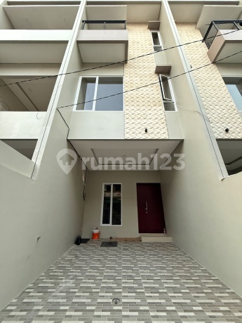 Rumah Baru 3 Lantai 1.89m Duri Kepa Dekat Tanjung Duren Jakarta Barat