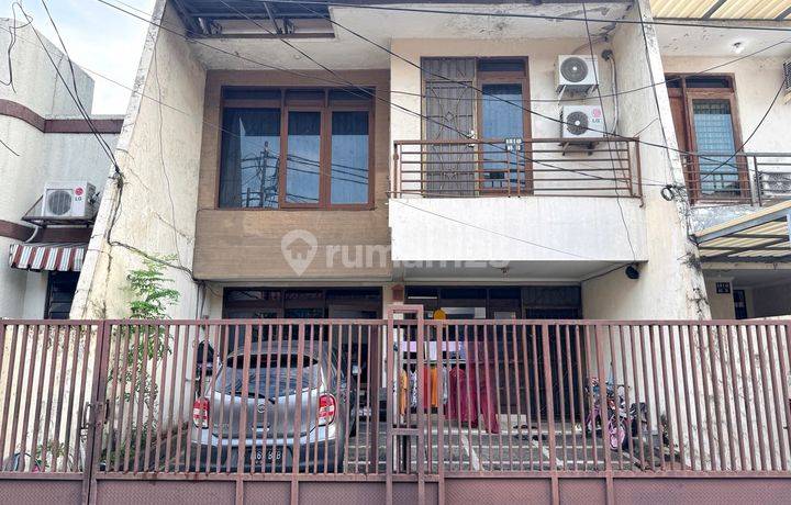 Rumah 7x18 Strategis Bebas Banjir Row Jalan 2mobil Duri Kepa Dekat Tanjung Duren Jakarta Barat