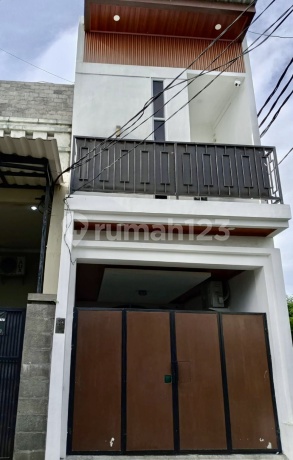 Rumah Modern Fully Furnish 3.5X25 Startegis Kemangisan Jakarta Barat