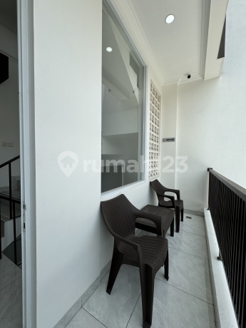 Kost Mewah 20 Kamar Strategis Pinggir Jalan Tomang Jakartabarat