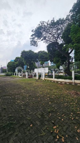 Tanah Plus Bangunan Komersil Bisa Bangun 9 Lantai Super Strategis Jalan S. Parman Jakarta Barat