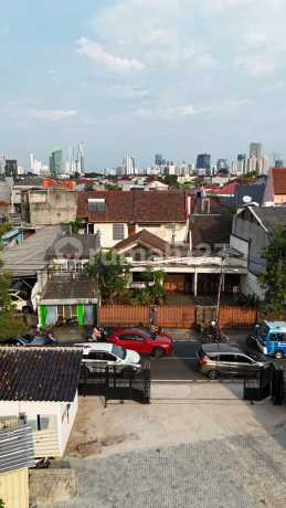 Investasi Berharga Rumah 2 Lt Pinggir Jalan Kemanggisan Raya Jakarta Barat