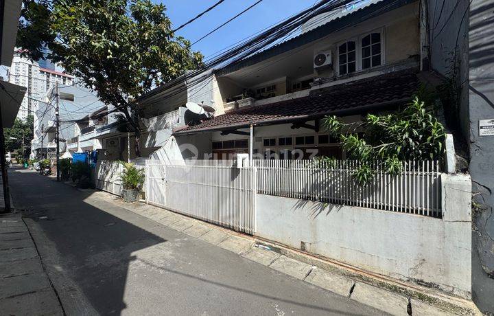 Rumah Lama Strategis Banget Tanjung Duren Jakarta Barat