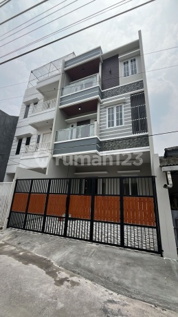 Brand New 6X15 Dalam Komplek Tomang Jakarta Barat