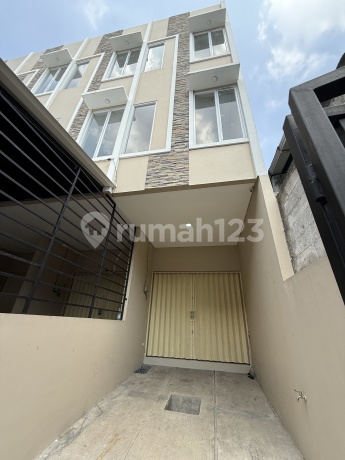 Rumah Bisa Usaha 3.5 Lantai Hanya 1.69m Tomang Jakarta Barat