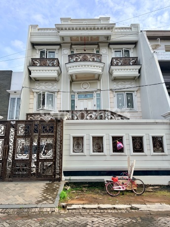 Langkah! Rumah Mewah European Style Taman Palem Jakarta Barat Langkah! Rumah Mewah European Style Taman Palem Jakarta Barat