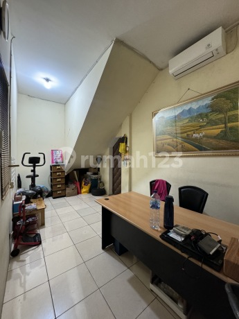 Ruko Siap Pakai 3 LT Strategis Wijaya Kusuma Jelambar Jakarta Barat