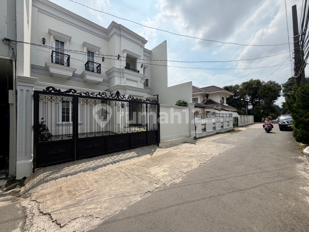 Rumah 10X20 Desain American Siap Huni Komplek Joglo Kembangan Jakarta Barat