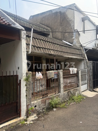 Rumah Hitung Tanah Strategis Tanjung Duren Jakarta Barat