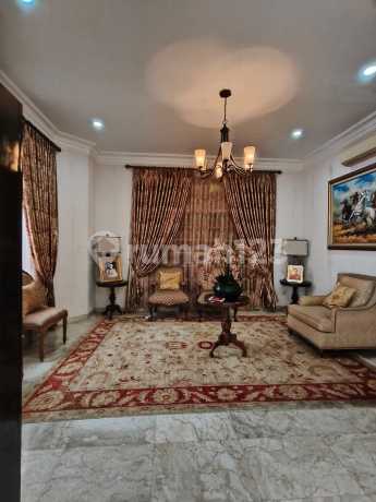 Rumah Mewah Golf Mansion Fatmawati Lingkungan Strategis Nyaman Aman Jakarta Selatan