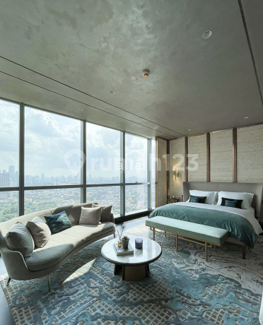 Apartemen Casa Domaine 4 BR Furnished Bagus