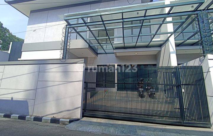 Rumah Mewah di jl Cipaganti Permai, Bandung