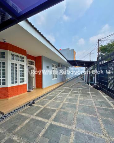 Rumah Minimalis.klasikdi Cipete Lt475. Lb.300. Rp.12m Rumah Minimalis.klasikdi Cipete Lt475. Lb.300. Rp.12m