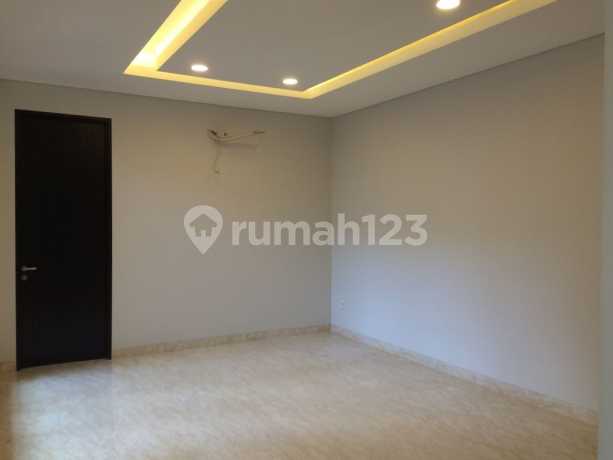 Jual Rumah Mewah Emerald Cove Gaya Kontemporer Gading Serpong