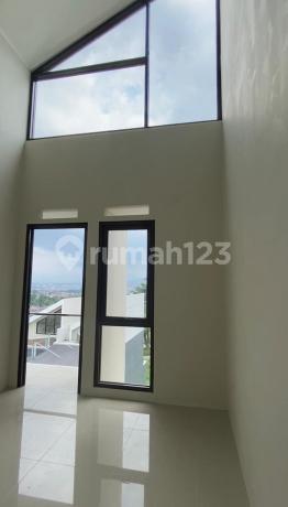 Rumah Dijual 2 Lantai Desain Modern di Bandung City View 2