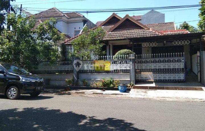 Rumah Indah Bersih Terawat Srondol Asri Banyumanik