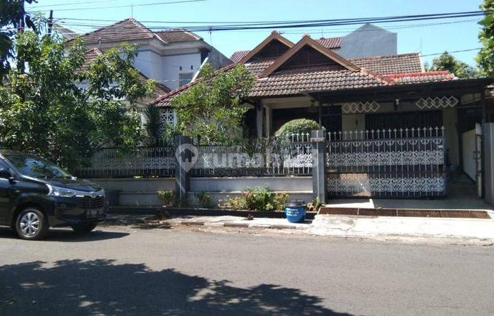 Dijual Rumah Modern Terawat Bersih Jalan Srondol Asri Banyumanik