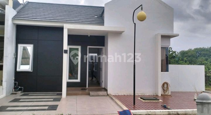 Rumah Cantik Furnished Cluster Nyaman Panorama Banjaran Ngaliyan
