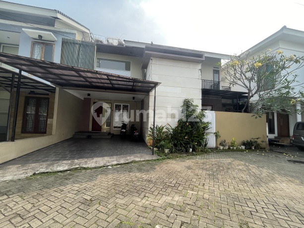 Rumah Bagus Lokasi Strategis di Bintaro Sektor 5