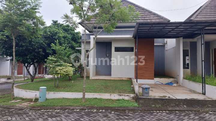 Rumah Full Furnished dan AC di Bsb Village Cluster Aurora Valley Murah Siap Huni