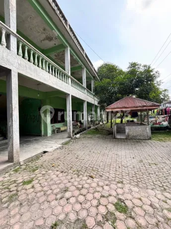 Dijual Tanah Beserta Bangunan di Daerah Pondok Surya