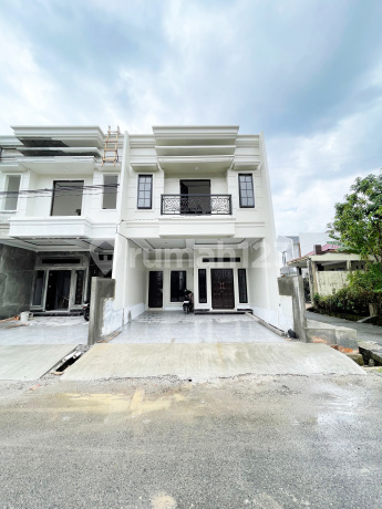 Rumah komplek baru ukuran besar di daerah Ringroad - Setia budi Rumah komplek baru ukuran besar di daerah Ringroad - Setia budi