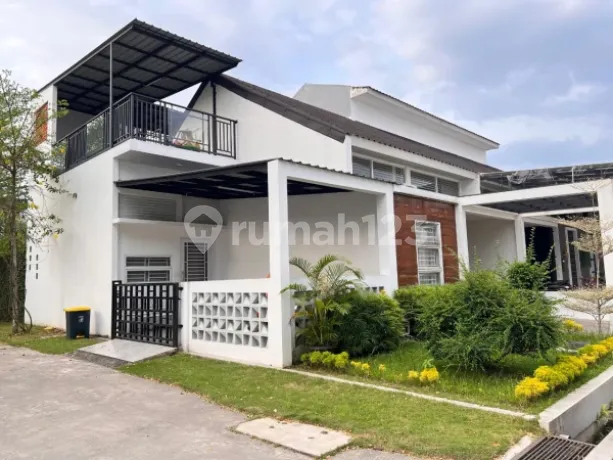 Dijual Rumah Cantik Posisi Hook di Halton Place Menteng Dijual Rumah Cantik Posisi Hook di Halton Place Menteng