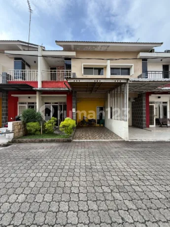 Dijual Rumah Cantik Full Furnished di Ringroad SHM