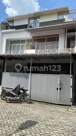 Dijual Rumah Siap Huni di Komplek J-City