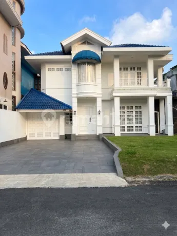Dijual Rumah Mewah Sultan di Royal Sumatra Medan Dijual Rumah Mewah Sultan di Royal Sumatra Medan
