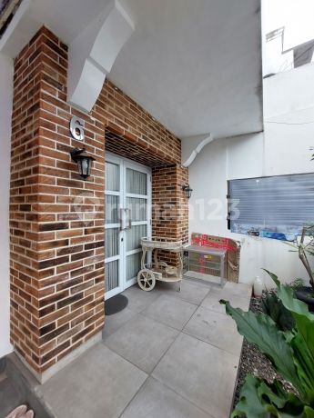 Dijual Rumah Dekat Kampus Stan Di Bintaro Jaya Sektor 5 Cluster Bagus Siap Huni Bebas Banjir