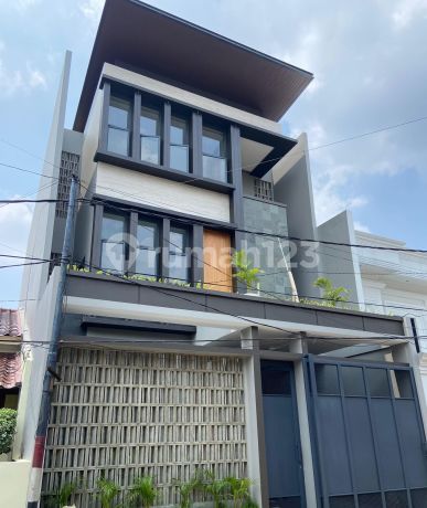 Dijual Rumah Baru Di Pondok Indah Jakarta Selatan 3 Lantai Bagus Siap Huni Strategis Bebas Banjir Dijual Rumah Baru Di Pondok Indah Jakarta Selatan 3 Lantai Bagus Siap Huni Strategis Bebas Banjir