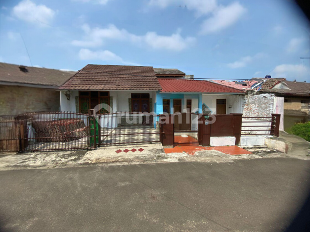 Beautiful Ready-to-Occupy House in Permata Pamulang