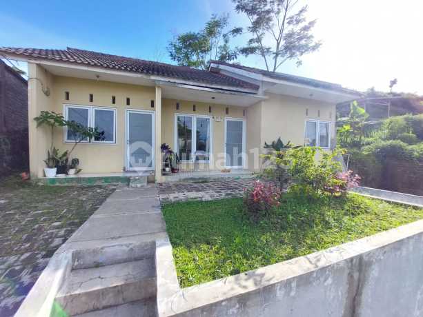 Rumah Luas di Padalarang Bandung Barat siap Huni Rumah Luas di Padalarang Bandung Barat siap Huni