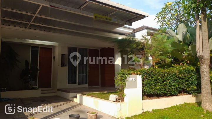 Rumah Bagus di Ivy Park, Mijen