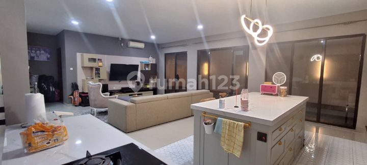 Kanajanti Residence – Rumah Cantik 2 Lantai, Harga Masih Bisa Nego