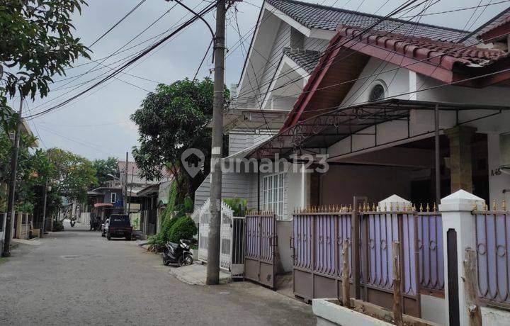 Dijual Rumah Semi Furnish Lokasi di Bintara Jaya Permai Bekasi