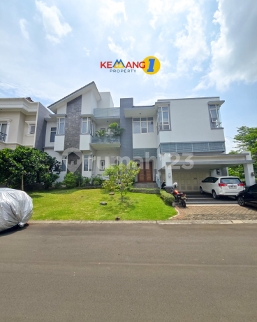 Luxury Home BSD - Land Size 800 m², Spacious Yard, Strategic Land Location