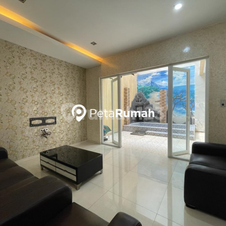 Dijual Villa Komplek Griya Riatur Indah - Daerah Adam Malik