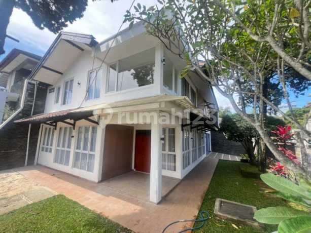 Rumah Cantik Asri di Budisari Setiabudi Bandung
