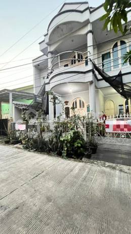 Murah !! Rumah Besar 2 Lantai Tytyan Kencana Dekat Summarecon Bekasi Murah !! Rumah Besar 2 Lantai Tytyan Kencana Dekat Summarecon Bekasi