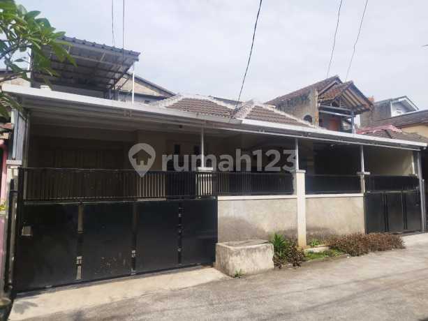 Rumah Adem Siap Huni Komplek Melong Asri Regency