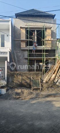 For Sale: Pondok Maritim Indah House, Freehold Title, Near Grand Harvest, Wiyung, Toll Road