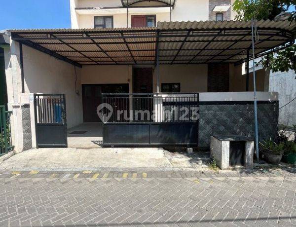 Rumah Bagus Terawat Strategis Perumahan Citra Tropodo Sidoarjo