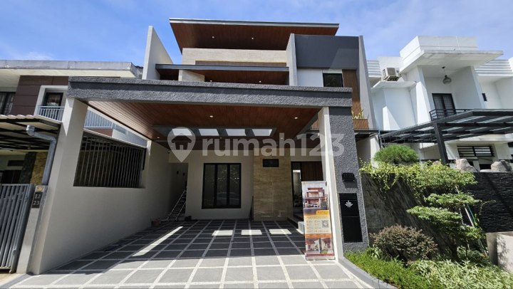 Rumah dijual siap huni di Taman Chrysant BSD Kondisi Semi furnished