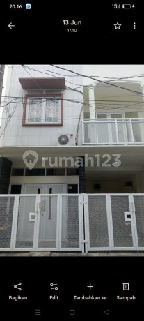 Rumah dijual 3 lantai di citra prima serpong siap huni Rumah dijual 3 lantai di citra prima serpong siap huni